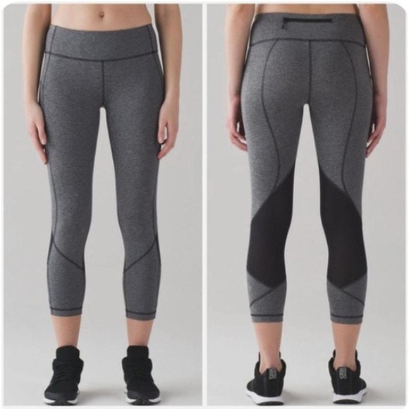 lululemon athletica Pants - Lululemon Pace Rival Crop Pants in Black and gray -Size 4
